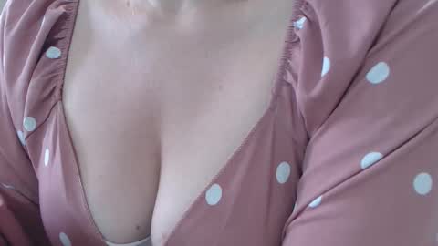 Snapshot of girlvictoria chatting on November 26, 1:01 pm Victoria online show from November 26, 1:01 pm