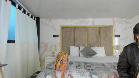 Snapshot of giselamaru chatting on November 16, 11:27 am online show from November 16, 11:27 am