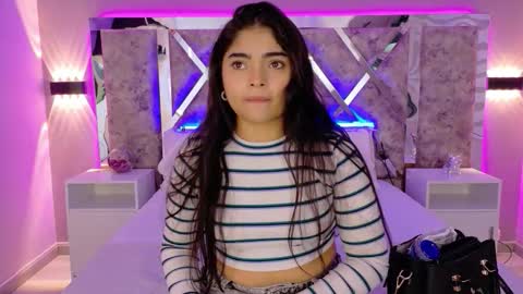 Snapshot of giselamaru chatting on November 22, 11:09 am online show from November 22, 11:09 am