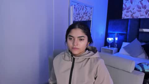 Snapshot of giselamaru chatting on December 2, 10:31 am online show from December 2, 10:31 am