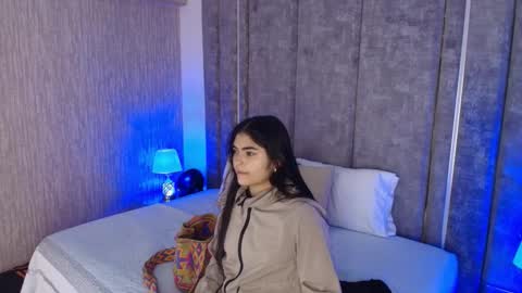     online show from February 27, 12:05 pm