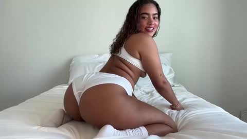 giselemars online show from February 12, 5:08 pm