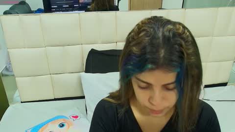 Snapshot of gisell_gomez chatting on October 27, 11:25 am Gisell online show from October 27, 11:25 am