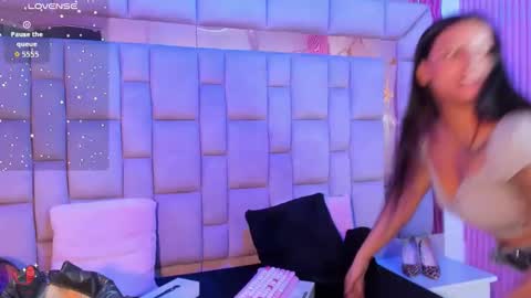 Snapshot of gisell_squirt chatting on May 30, 1:19 pm gisell_squirt online show from May 30, 1:19 pm