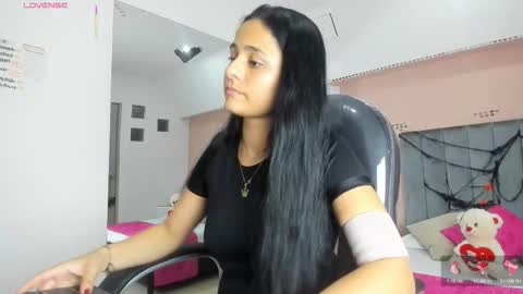 Snapshot of giselle_roldan chatting on October 23, 5:29 am GISELLE ROLDAN online show from October 23, 5:29 am