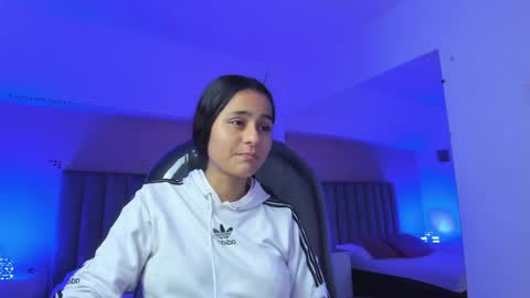 GISELLE ROLDAN online show from May 21, 1:56 am