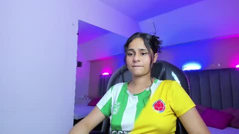 GISELLE ROLDAN online show from June 18, 2:34 am