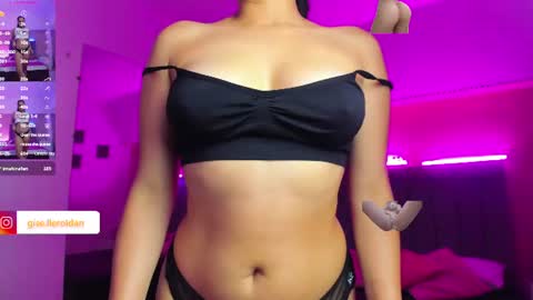 GISELLE ROLDAN online show from July 24, 4:43 am