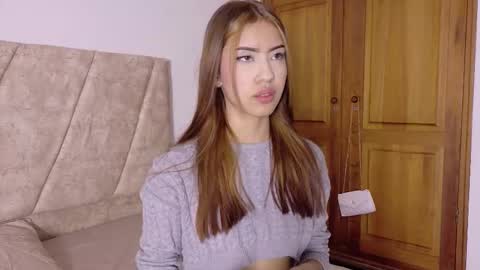 Snapshot of giselleclair chatting on November 27, 4:03 am giselleclair online show from November 27, 4:03 am