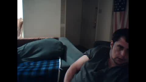 Snapshot of gitmehard008 chatting on January 15, 4:25 am gitmehard008 online show from January 15, 4:25 am