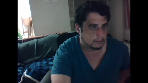 Snapshot of gitmehard008 chatting on February 16, 5:37 am gitmehard008 online show from February 16, 5:37 am