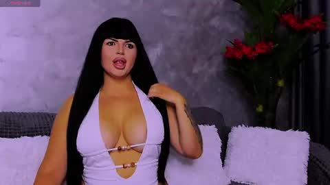 Giulia online show from July 8, 9:19 pm