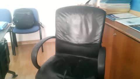 Snapshot of giuseppevai1 chatting on November 19, 11:21 am giuseppevai1 online show from November 19, 11:21 am