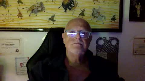 giutomma930394 online show from April 25, 6:38 pm