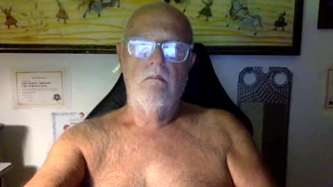 giutomma930394 online show from July 7, 7:18 pm