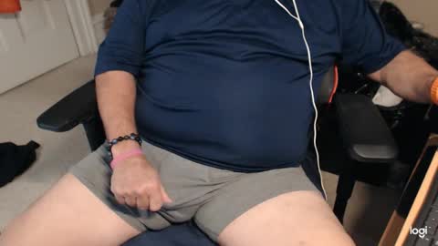 Snapshot of gizmo706 chatting on October 29, 4:42 pm gizmo706 online show from October 29, 4:42 pm