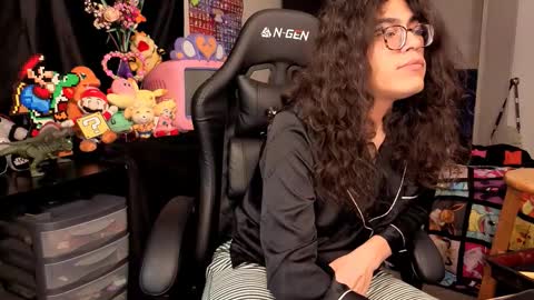 glaceon9 online show from November 4, 5:12 pm