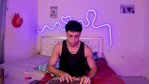 Snapshot of glader_guy chatting on September 25, 10:02 pm only for you bby online show from September 25, 10:02 pm