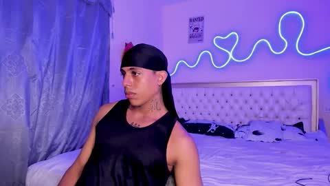 Snapshot of glader_guy chatting on September 30, 10:37 pm only for you bby online show from September 30, 10:37 pm