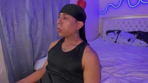 Snapshot of glader_guy chatting on October 1, 9:21 pm only for you bby online show from October 1, 9:21 pm