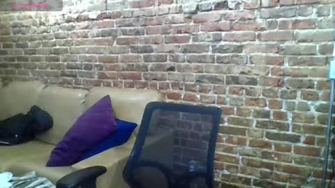 Gwendolyn online show from April 29, 3:43 am