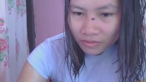 Snapshot of glamgoddess23 chatting on October 25, 12:07 am glamgoddess23 online show from October 25, 12:07 am