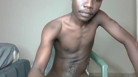 Snapshot of glane_ chatting on February 22, 7:12 am James online show from February 22, 7:12 am