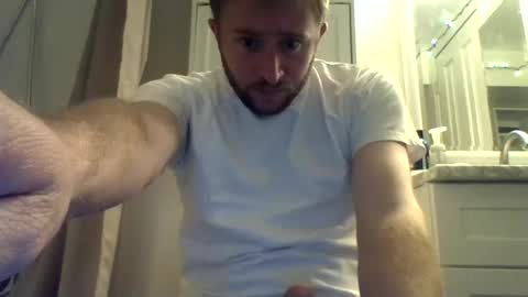 Snapshot of glenjam80 chatting on September 30, 2:05 am glenjam80 online show from September 30, 2:05 am