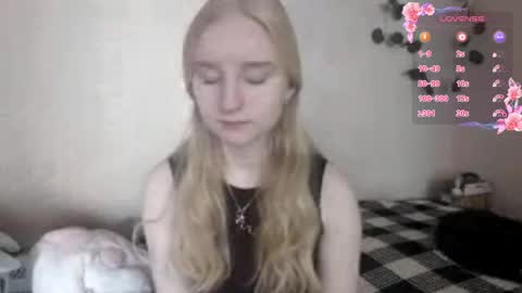 Laura online show from May 8, 7:46 am