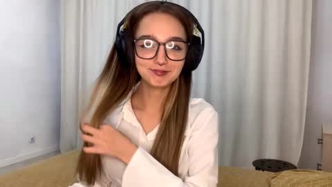 Snapshot of glennbloebaum chatting on November 11, 10:04 am Catalina online show from November 11, 10:04 am