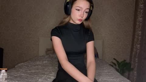 Catalina online show from January 7, 4:09 pm