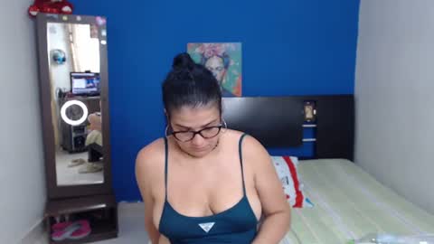 Snapshot of glennddastar chatting on July 5, 9:55 pm GlennddaStar online show from July 5, 9:55 pm