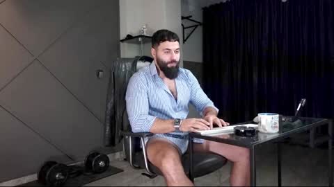 Matthew .. for short call me Matt online show from December 23, 5:28 am