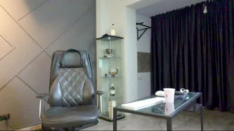 Matthew .. for short call me Matt online show from January 3, 5:50 am