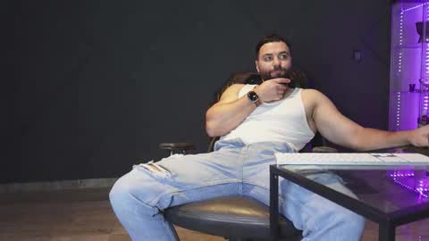 Matthew .. for short call me Matt online show from March 14, 11:10 pm