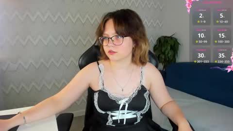 glimmer_goddesss online show from September 28, 8:31 am