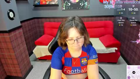 glimmer_goddesss online show from October 2, 1:34 am