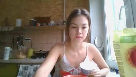 Snapshot of glitter_doll chatting on January 10, 9:23 am glitter_doll online show from January 10, 9:23 am
