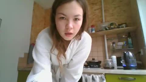 Snapshot of glitter_doll chatting on January 13, 8:58 am glitter_doll online show from January 13, 8:58 am