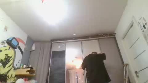 Snapshot of glitter_doll chatting on January 15, 1:41 pm glitter_doll online show from January 15, 1:41 pm