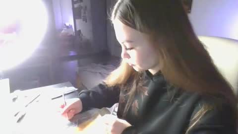 Snapshot of glitter_doll chatting on January 23, 6:14 pm glitter_doll online show from January 23, 6:14 pm