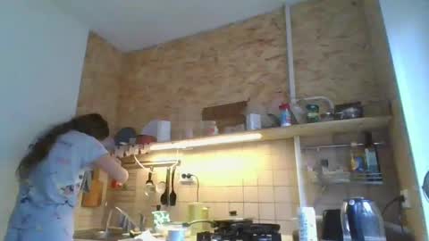Snapshot of glitter_doll chatting on January 25, 8:53 am glitter_doll online show from January 25, 8:53 am