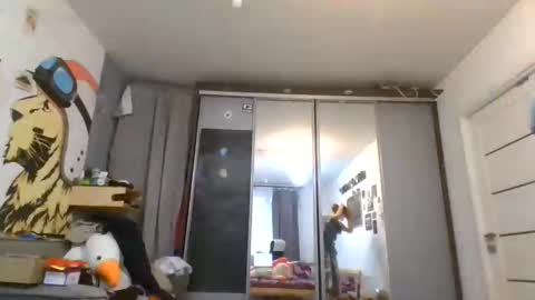 Snapshot of glitter_doll chatting on February 5, 8:32 am glitter_doll online show from February 5, 8:32 am
