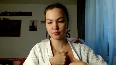 Snapshot of glitter_doll chatting on September 30, 10:09 am glitter_doll online show from September 30, 10:09 am