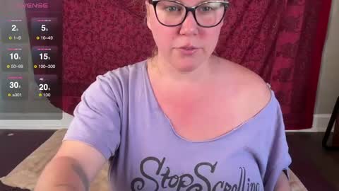 Snapshot of glitterkitty_108 chatting on November 2, 2:08 pm GlitterKitty 108 online show from November 2, 2:08 pm