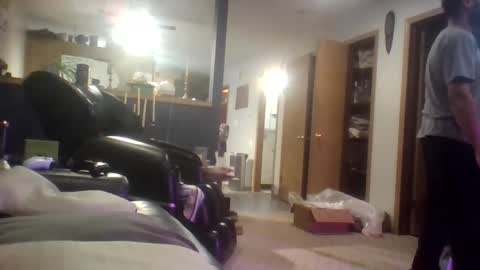 Snapshot of globalmovement chatting on December 8, 11:19 pm globalmovement online show from December 8, 11:19 pm