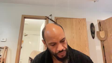 Snapshot of globalmovement chatting on December 5, 3:52 pm globalmovement online show from December 5, 3:52 pm