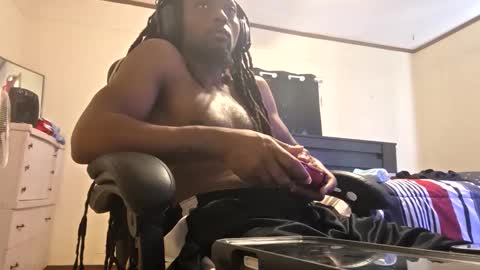 glomightyj online show from May 12, 7:44 pm