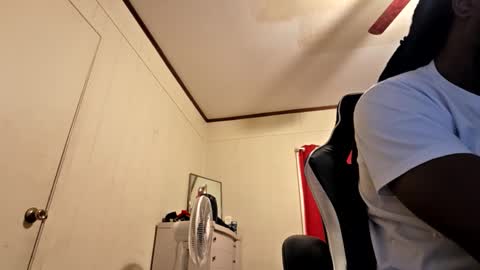 glomightyj online show from June 4, 11:00 pm