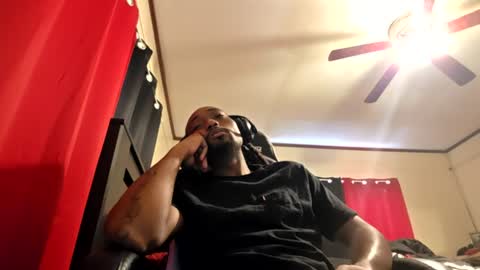 glomightyj online show from June 24, 7:35 pm